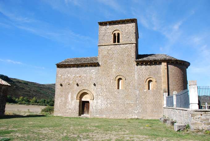 Navascues y el Monasterio de la Oliva - De paseo por el Pirineo Navarro (2)